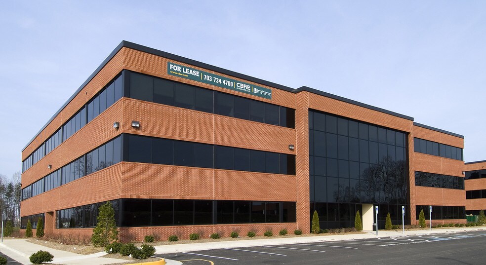 75 Barrett Heights Rd, Stafford, VA à louer - Photo de l’immeuble – Image 2 sur 23