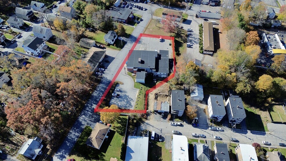 44 Morris St, Webster, MA à vendre - Photo de l’immeuble – Image 2 sur 24