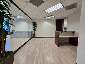 3401 Centrelake Dr, Ontario, CA à louer Photo intérieure– Image 2 sur 12