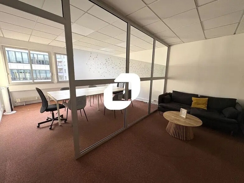 Bureau dans Lyon à louer - Photo de l’immeuble – Image 3 sur 7