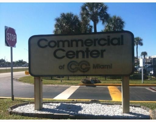 6175 NW 167th St, Hialeah, FL à vendre - Photo de l’immeuble – Image 3 sur 33