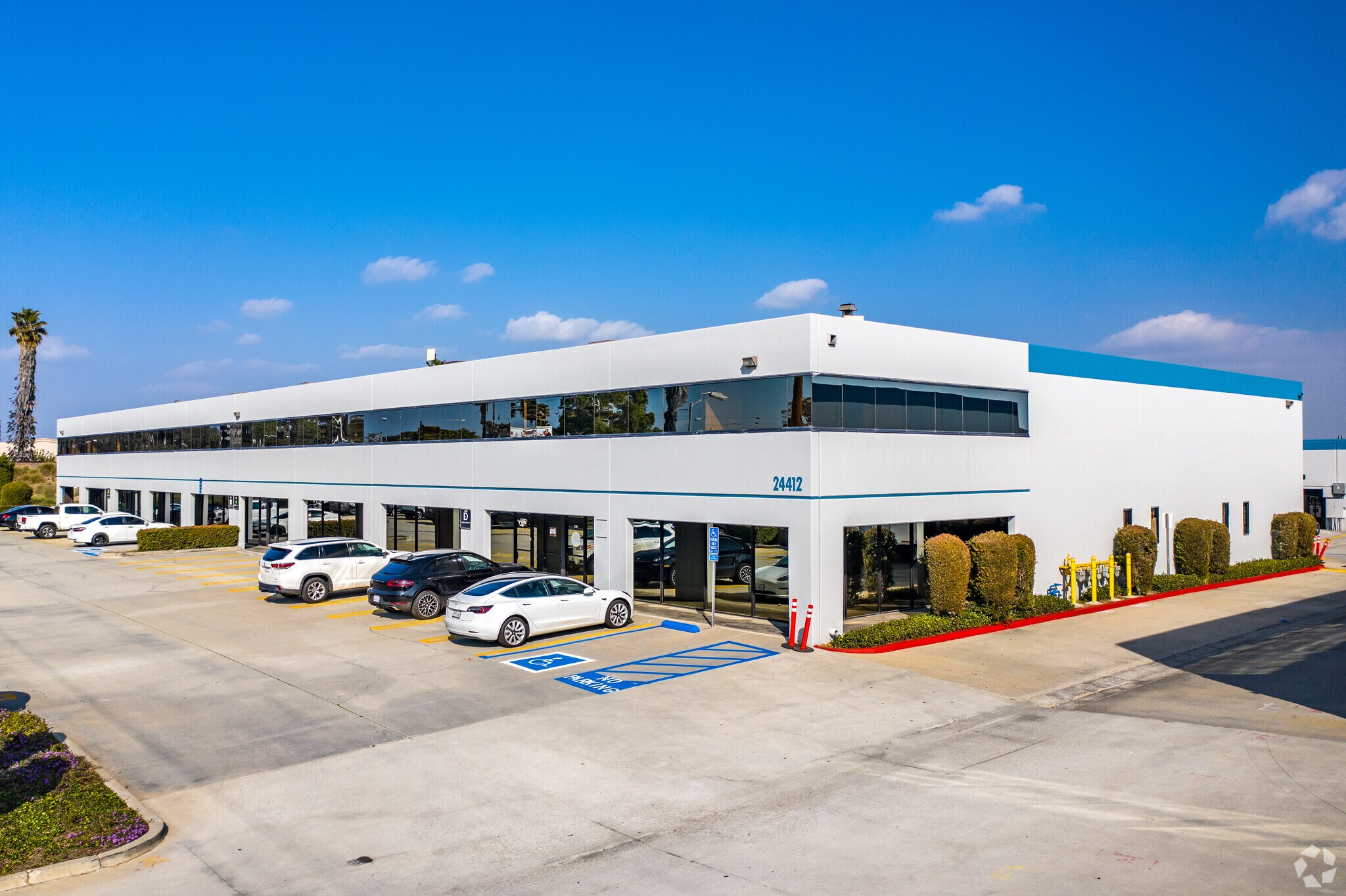 24412 S Main St, Carson, CA à louer Photo principale– Image 1 sur 30