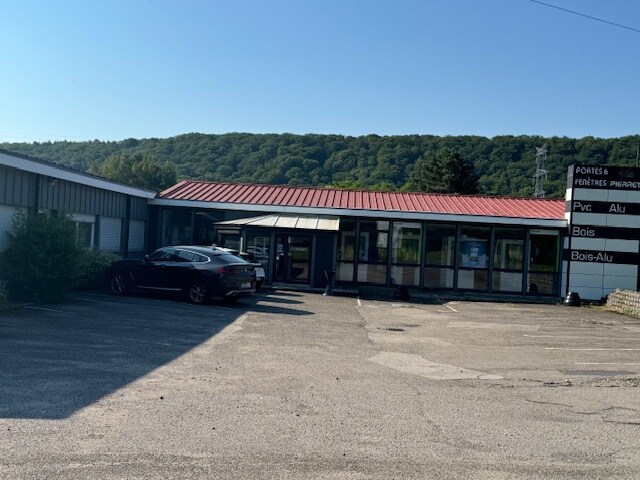 Local d'activités dans Longeville-lès-Saint-Avold à vendre - Photo de l’immeuble – Image 2 sur 9