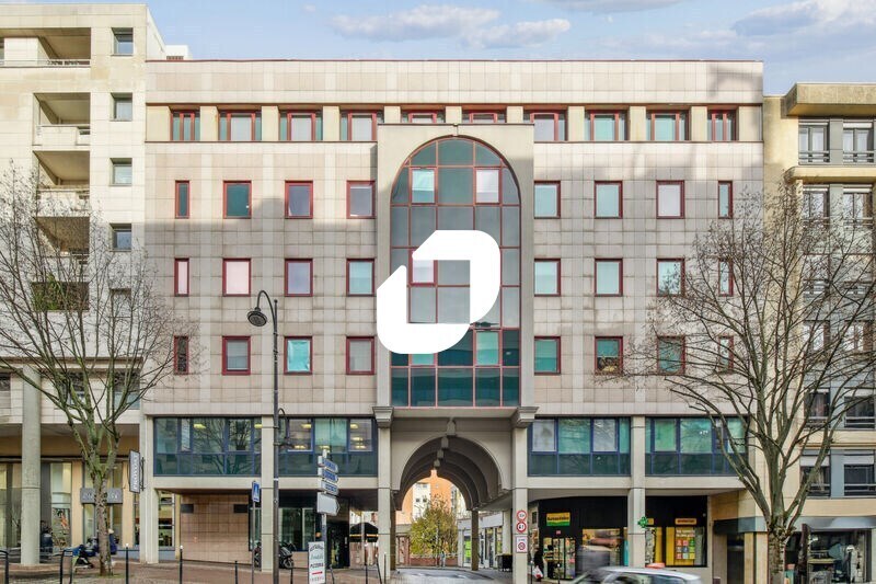 Bureau dans Rueil-Malmaison à vendre - Photo de l’immeuble – Image 1 sur 15