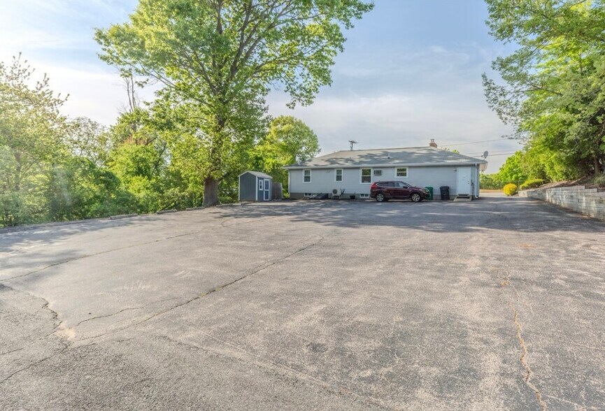 230 Airport Rd, Warwick, RI à vendre - Photo de l’immeuble – Image 2 sur 13