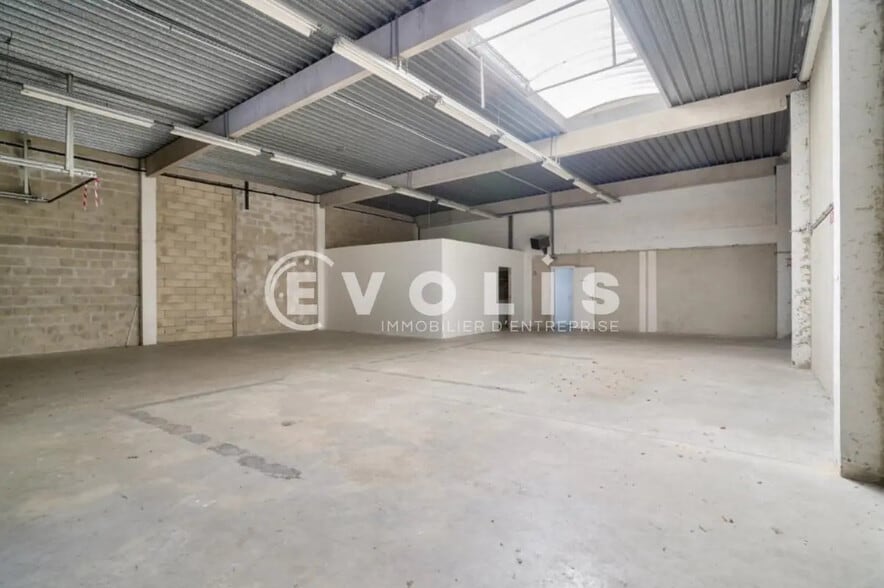 73-75 Boulevard Courcerin, Lognes à louer - Photo de l’immeuble – Image 2 sur 7