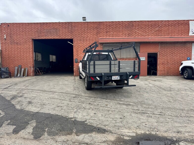 7341 Atoll Ave, North Hollywood, CA à louer - Photo de l’immeuble – Image 2 sur 12