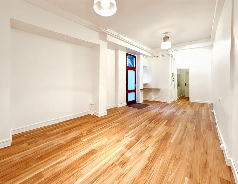 Bureau dans Paris à louer - Photo de l’immeuble – Image 1 sur 5