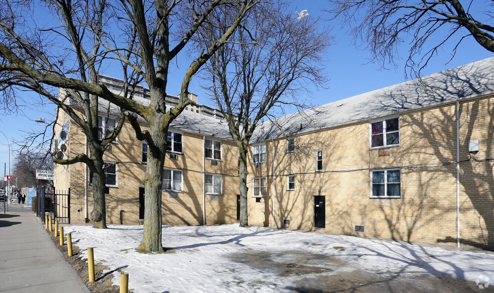 2791 Linden Blvd, Brooklyn, NY à vendre - Photo de l’immeuble – Image 3 sur 9