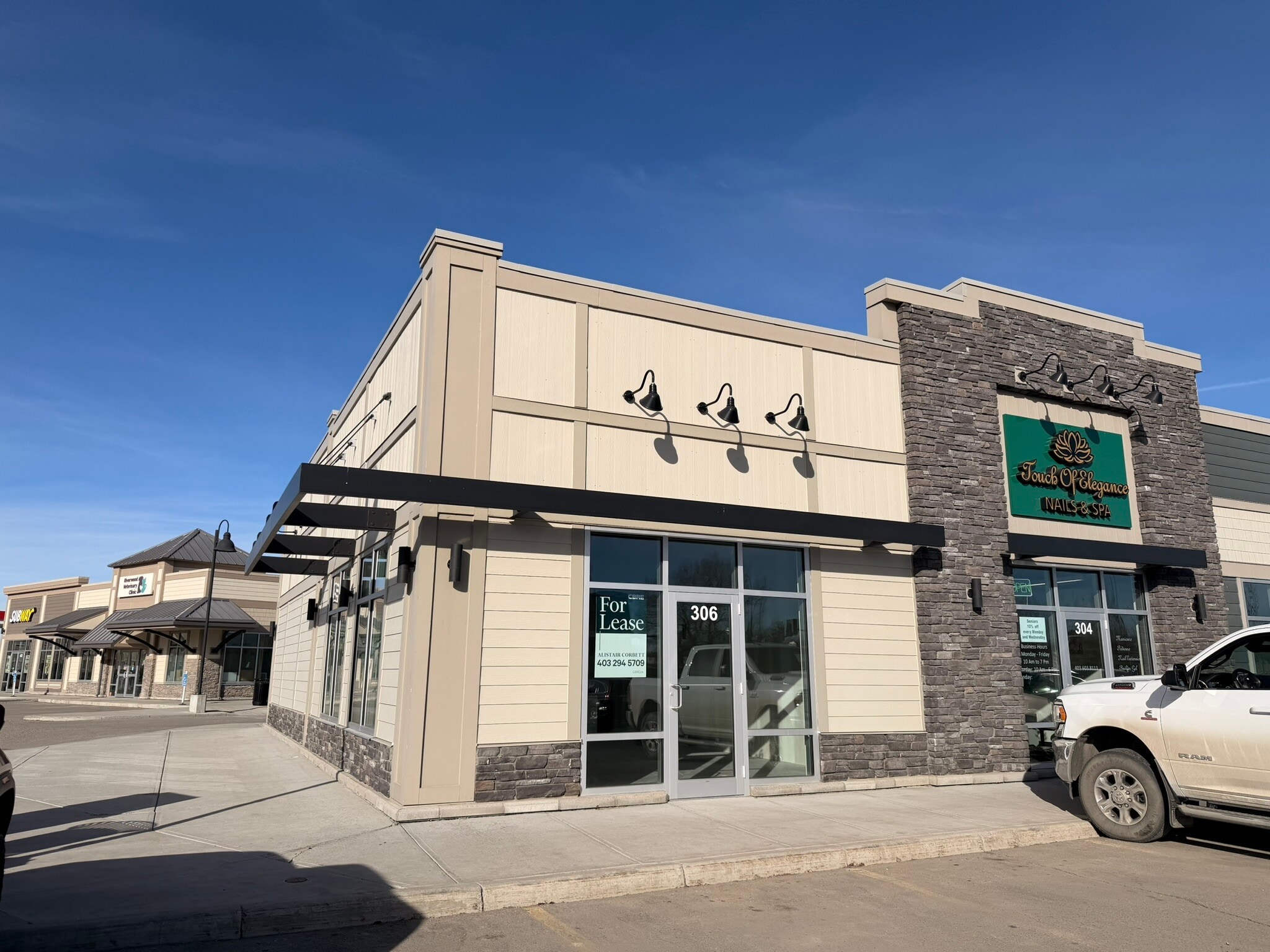 100 High Country Dr NW, High River, AB à louer Photo de l’immeuble– Image 1 sur 5