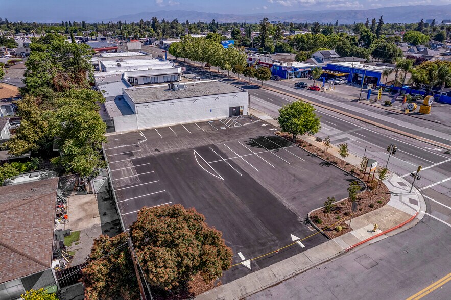 481 S Bascom Ave, San Jose, CA à louer - Photo de l’immeuble – Image 2 sur 5