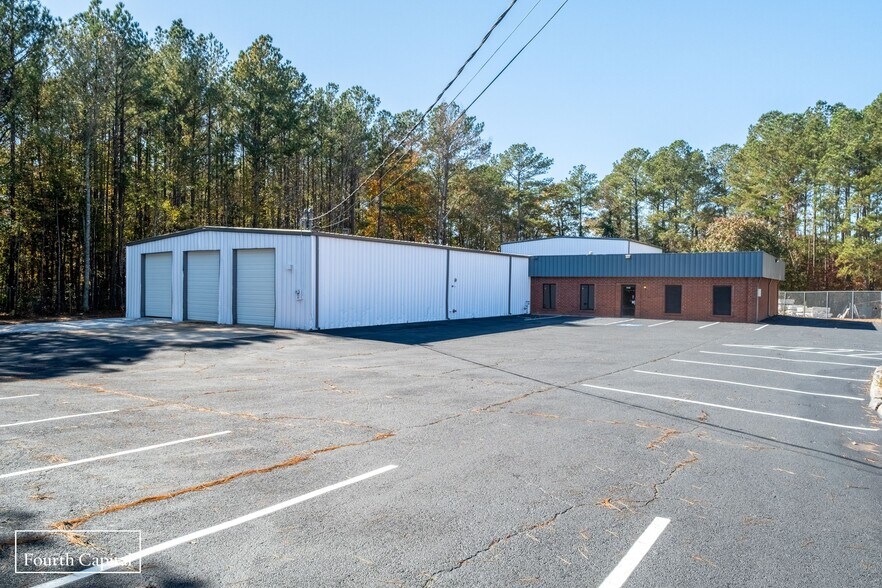 1511 Commercial Ct, Jonesboro, GA à vendre - Photo de l’immeuble – Image 2 sur 14