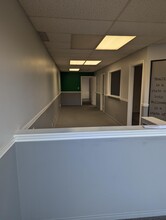 469-499 Dundas St W, Quinte West, ON à vendre Photo intérieure– Image 2 sur 13