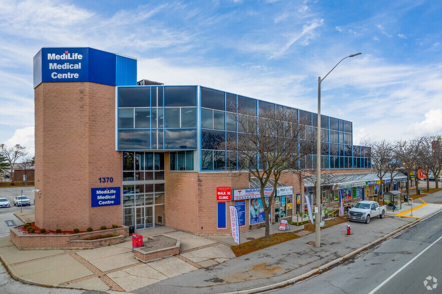 1370 Dundas St E, Mississauga, ON à louer - Photo de l’immeuble – Image 1 sur 6