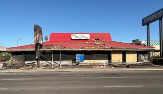 Plus de détails pour 3851 N Blackstone Ave, Fresno, CA - Local commercial à vendre