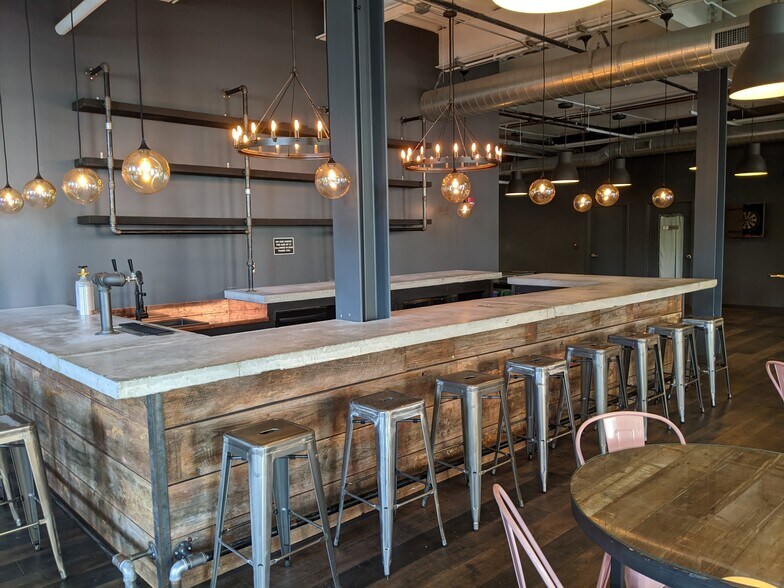 61 Commercial St, Rochester, NY à vendre - Photo intérieure – Image 2 sur 16