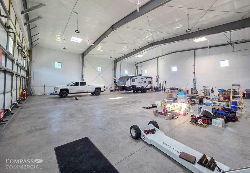63205 Gibson Air Rd, Bend, OR à vendre - Photo de l’immeuble – Image 3 sur 10