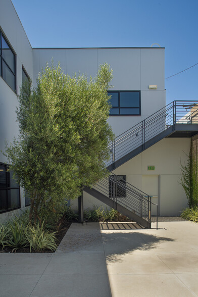 2101 Wilshire Blvd, Santa Monica, CA à vendre - Photo de l’immeuble – Image 2 sur 33