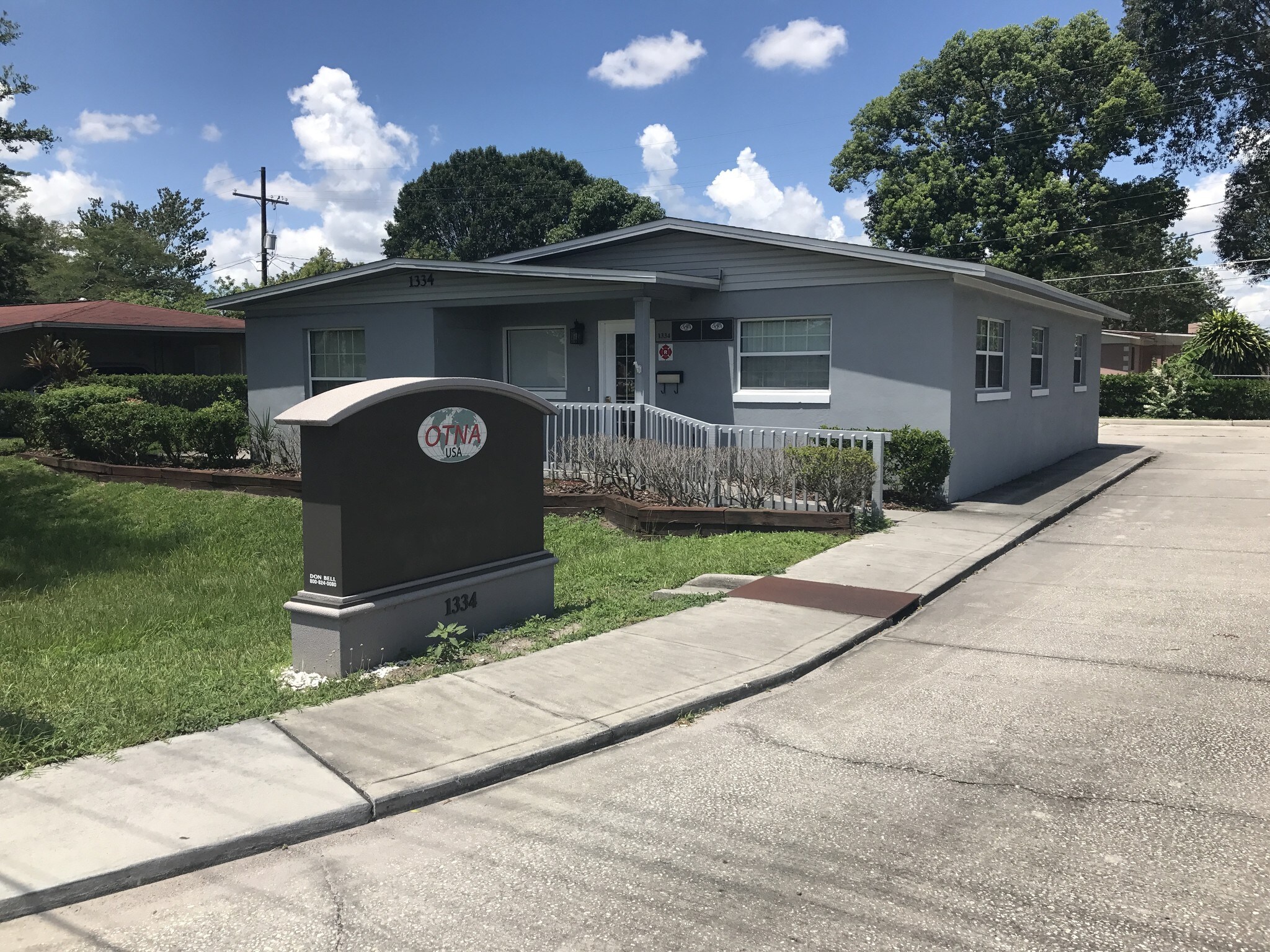 1334 S Semoran Blvd, Orlando, FL à louer Photo de l’immeuble– Image 1 sur 14