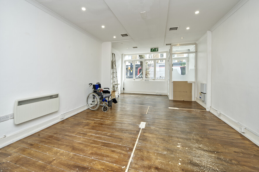 158 Shepherds Bush Rd, Londres à vendre - Photo de l’immeuble – Image 2 sur 9