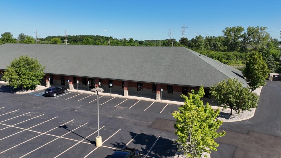 20372 Van Horn Rd, Woodhaven, MI à vendre - Vidéo sur l’annonce professionnelle – Image 2 sur 10