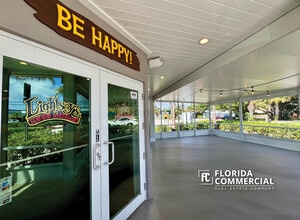 796 NE Dixie Hwy, Jensen Beach, FL à vendre Photo intérieure– Image 1 sur 17