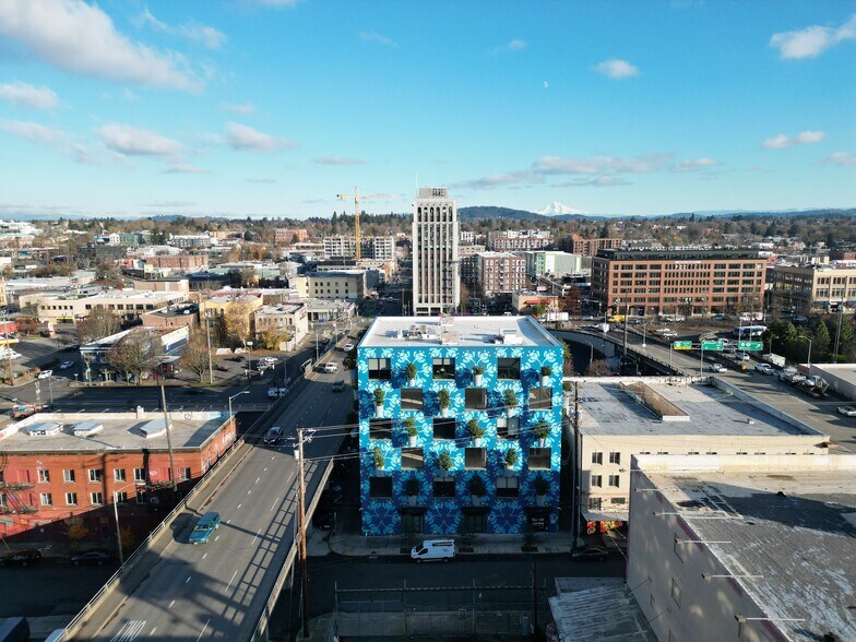 850 SE 3rd Ave, Portland, OR à louer - Photo de l’immeuble – Image 3 sur 10