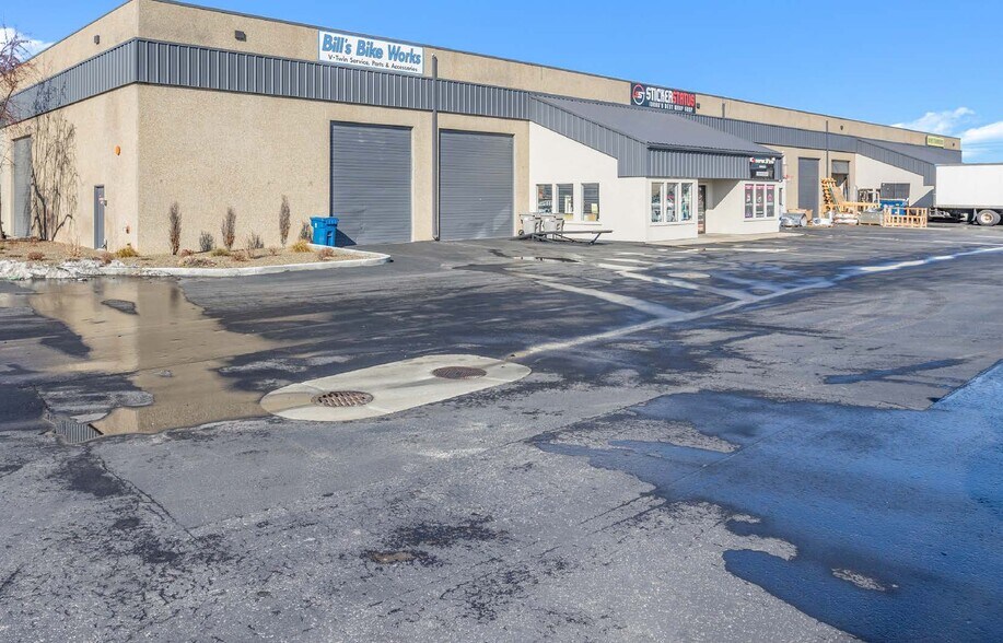 2723 S Cole Rd, Boise, ID à louer - Photo de l’immeuble – Image 3 sur 7