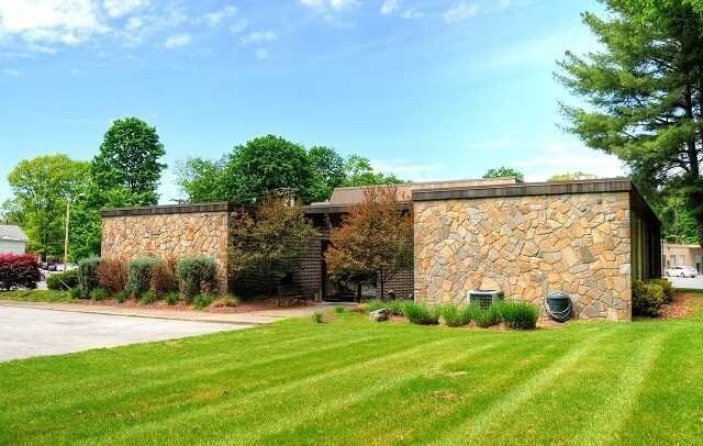 10 Boice Rd, Hyde Park, NY à vendre - Photo de l’immeuble – Image 2 sur 26