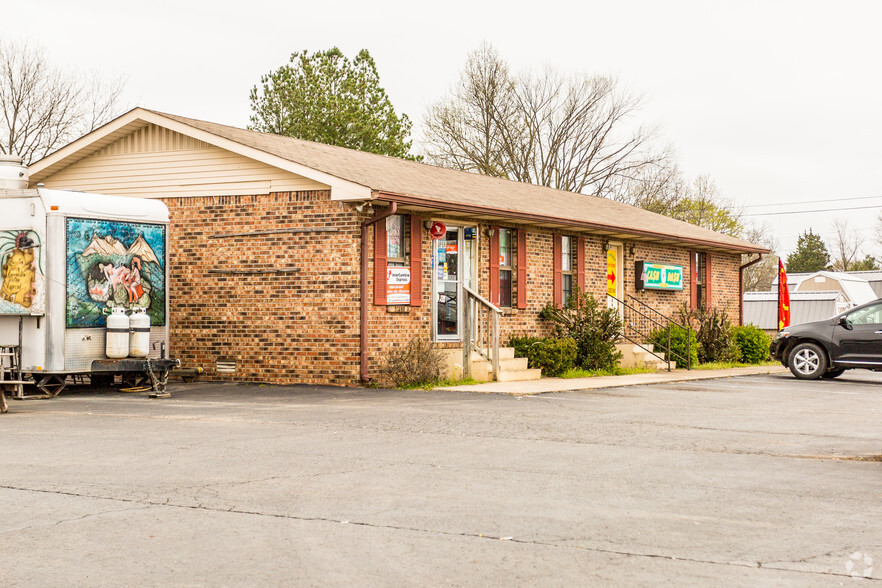 457 N Broadway, Portland, TN à vendre - Photo principale – Image 1 sur 16