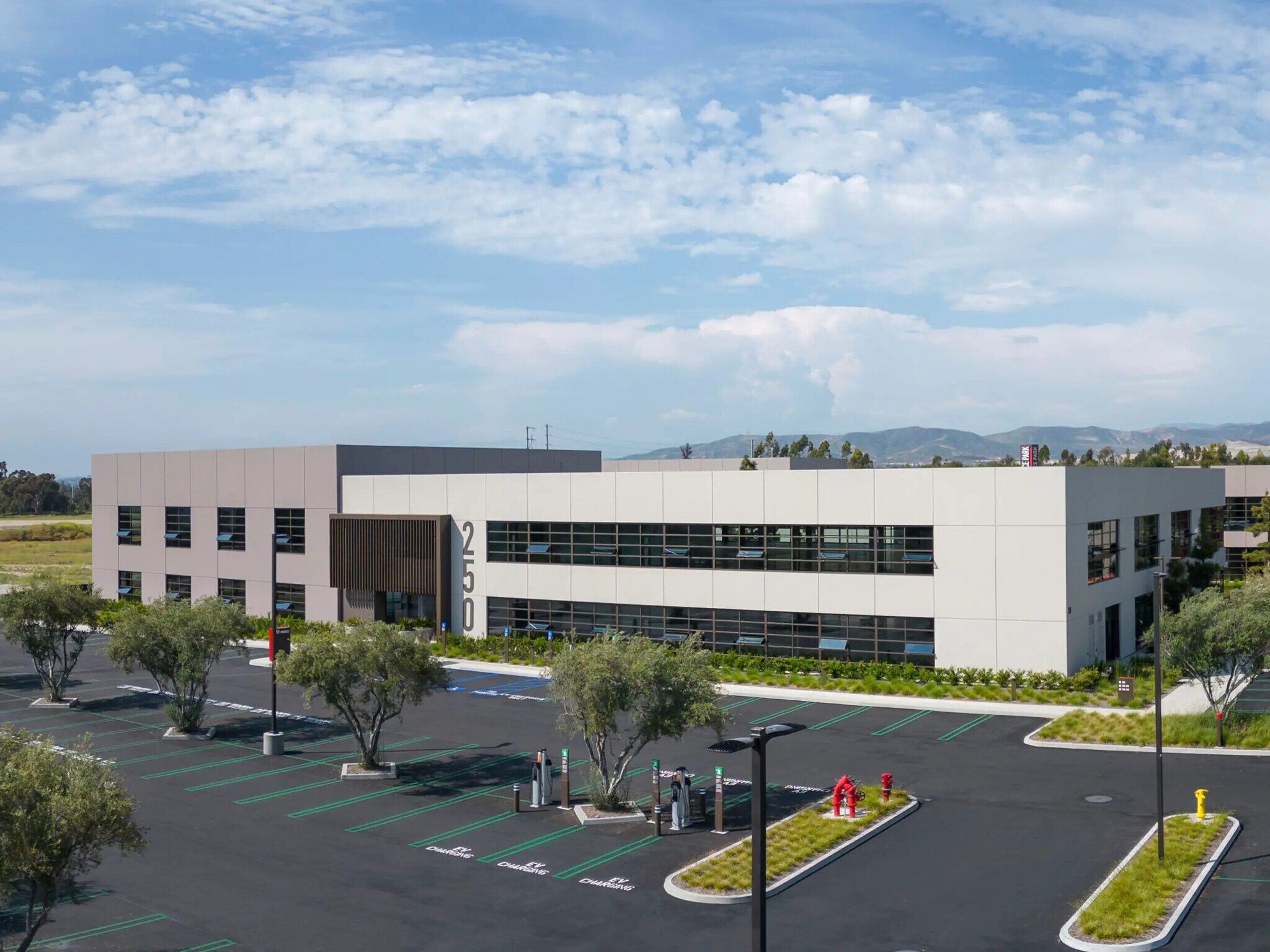 100 Progress, Irvine, CA à louer Photo principale– Image 1 sur 23