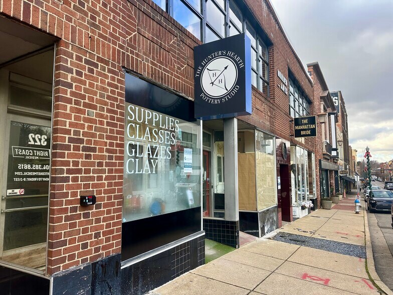 320 E Main St, Johnson City, TN à louer - Photo de l’immeuble – Image 2 sur 2