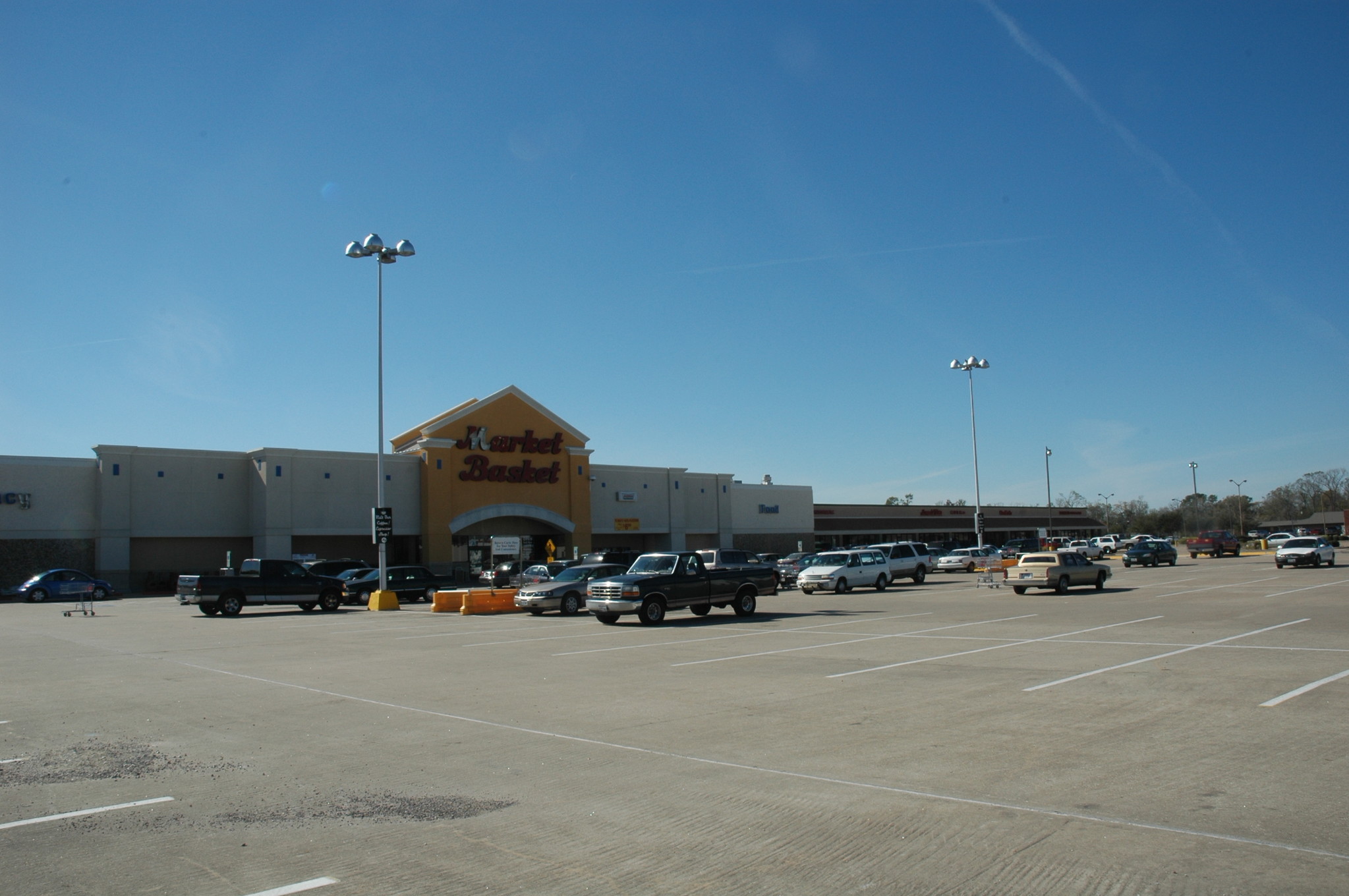 3955-3965 Phelan Blvd, Beaumont, TX à louer Photo de l’immeuble– Image 1 sur 5