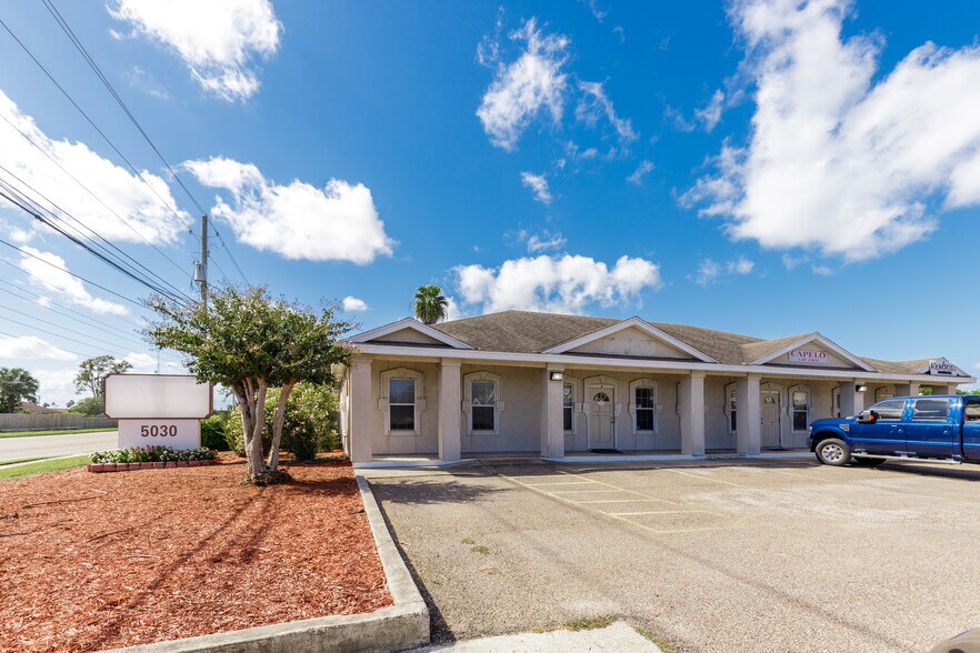 5030-5034 Holly Rd, Corpus Christi, TX à vendre - Photo de l’immeuble – Image 3 sur 6
