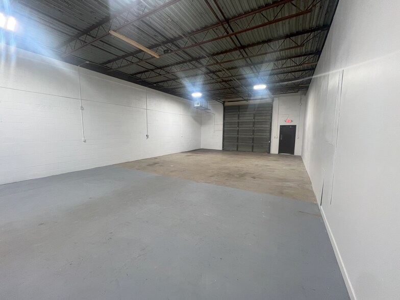 105 Orders Ave, Greenville, SC à louer - Photo de l’immeuble – Image 3 sur 6