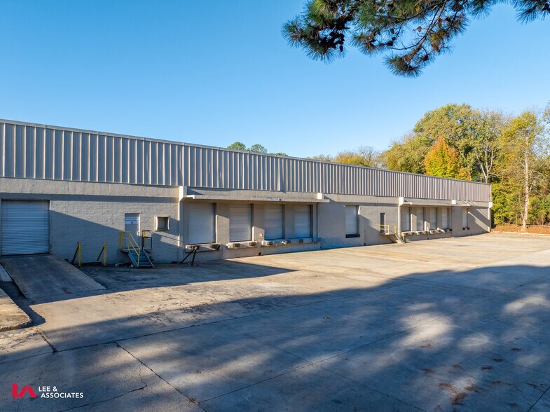 5675 Bucknell Dr SW, Atlanta, GA à louer - Photo de l’immeuble – Image 2 sur 17