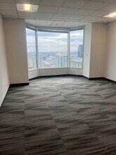 425 S Financial Pl, Chicago, IL à louer Photo de l’immeuble– Image 2 sur 6