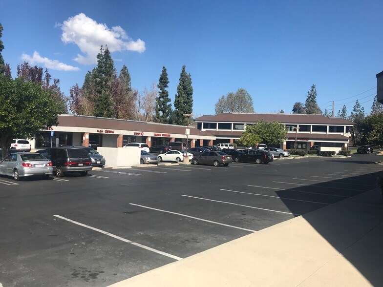 111-191 S Kraemer Blvd, Brea, CA à louer - Photo de l’immeuble – Image 2 sur 8