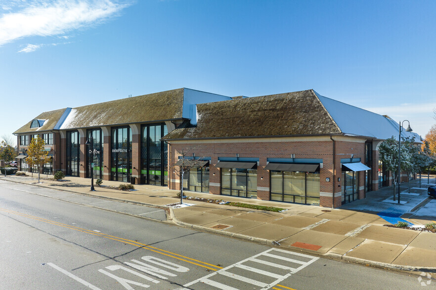 2300 Lehigh Ave, Glenview, IL à louer - Photo de l’immeuble – Image 2 sur 25