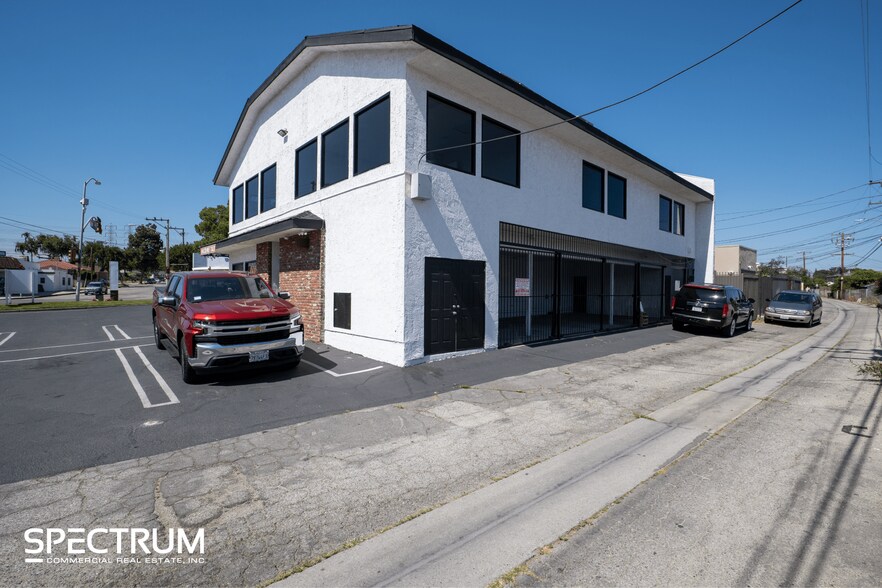 2537 W Beverly Blvd, Montebello, CA à louer - Photo de l’immeuble – Image 2 sur 15