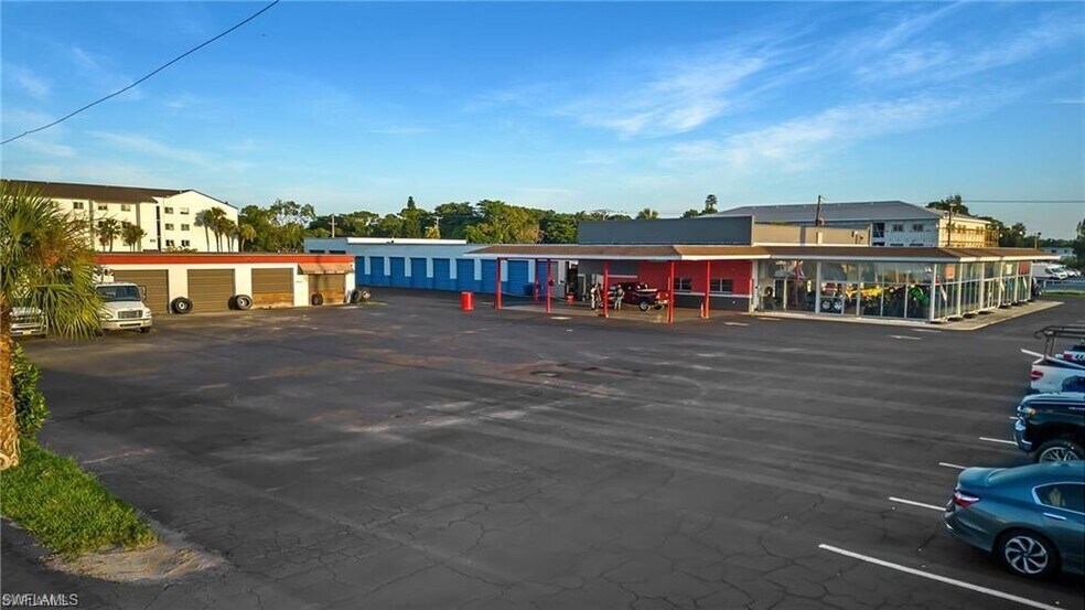 2808 Fowler St, Fort Myers, FL à vendre - Photo de l’immeuble – Image 2 sur 19