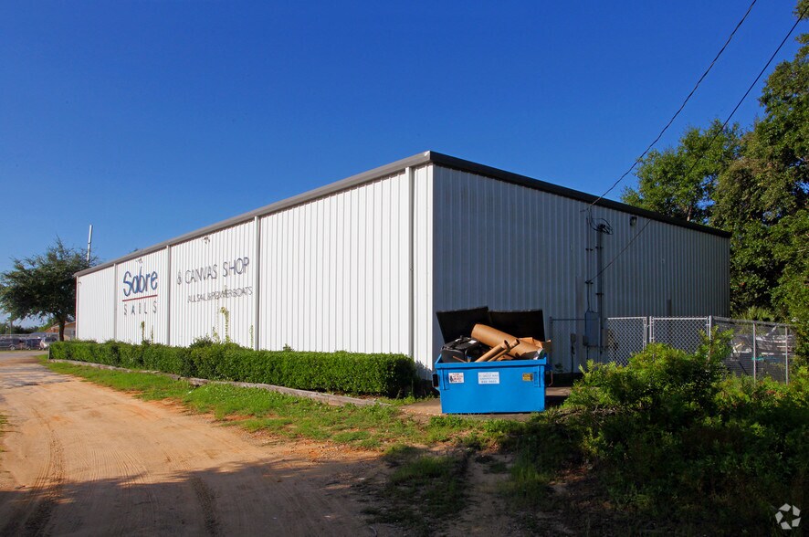123 Mcgriff St NE, Fort Walton Beach, FL à louer - Photo de l’immeuble – Image 2 sur 2