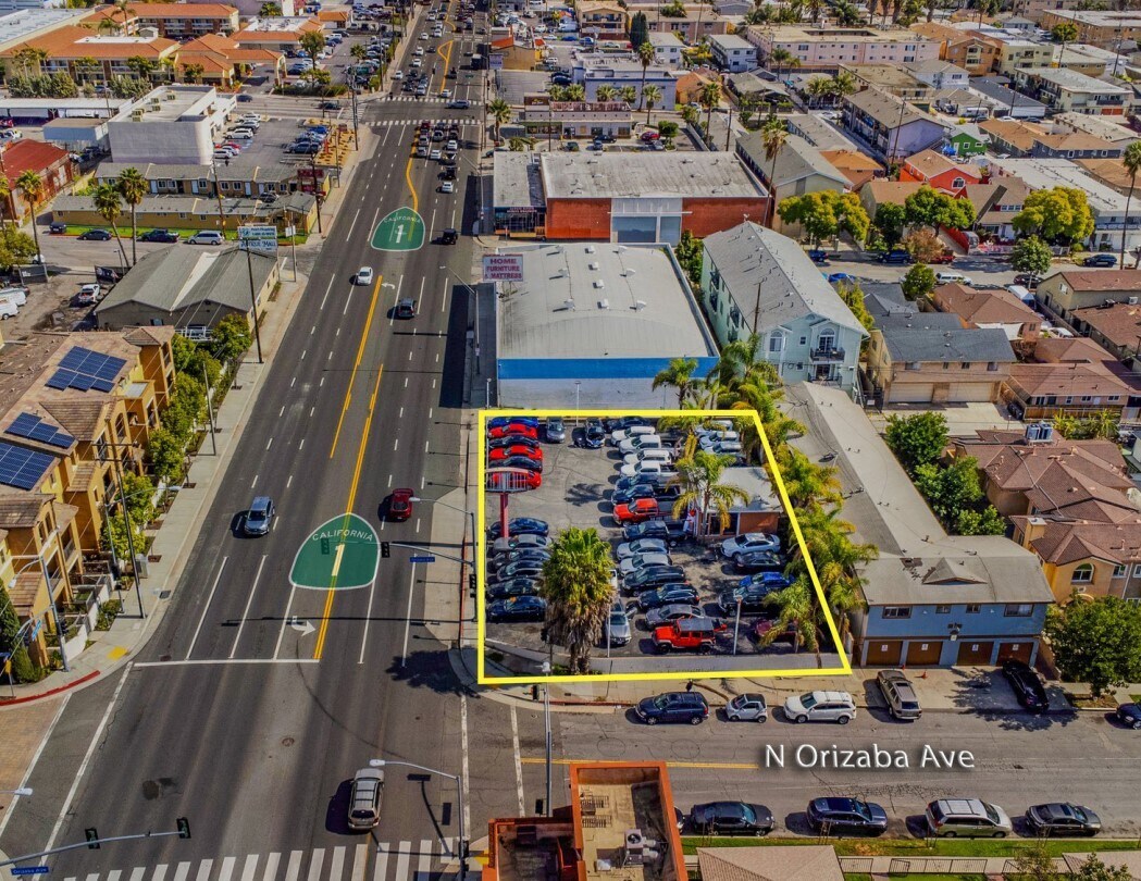 3000 E Pacific Coast Hwy, Long Beach, CA à louer Photo principale– Image 1 sur 13