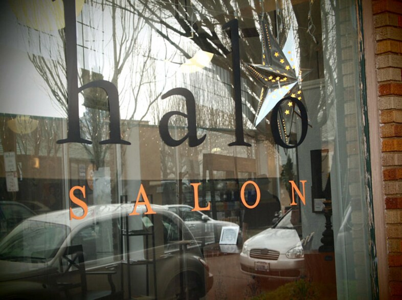 2000-2018 NE Sandy Blvd, Portland, OR à louer - Photo de l’immeuble – Image 2 sur 20