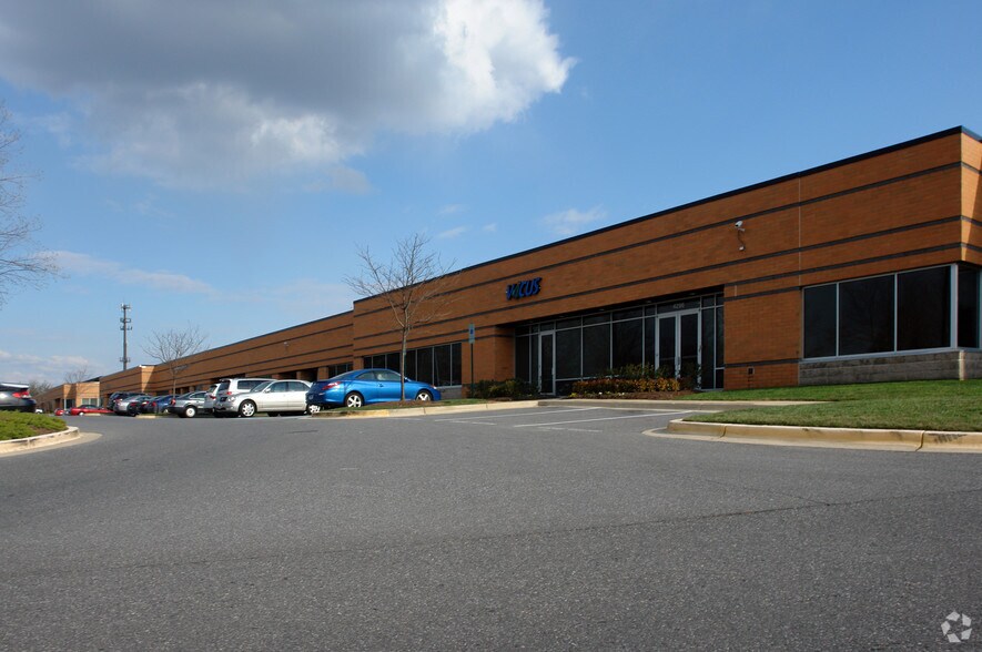 4260-4296 Forbes Blvd, Lanham, MD à vendre - Photo de l’immeuble – Image 2 sur 11