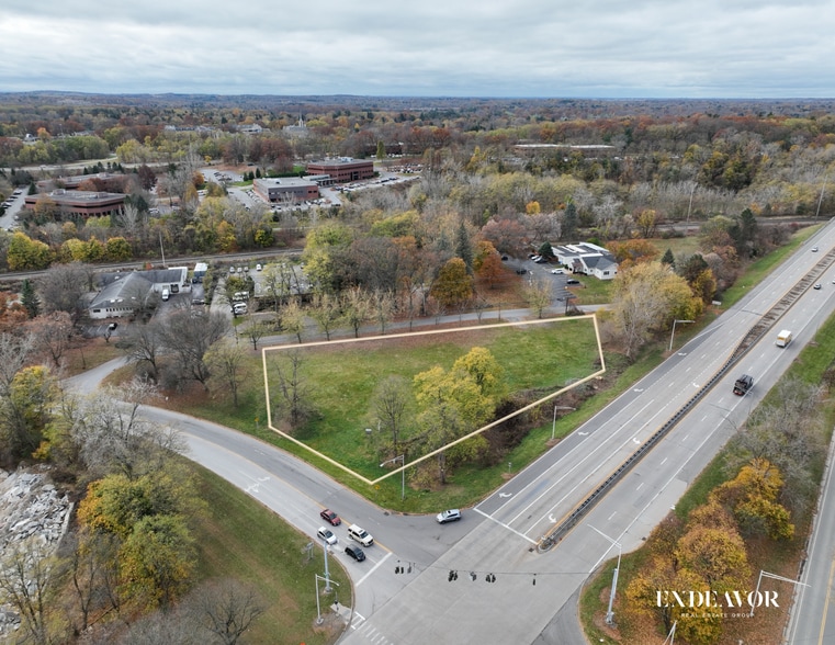 736 Linden Avenue, Rochester, NY à vendre - Aérien – Image 1 sur 3