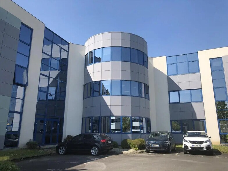 Bureau dans Saint-Grégoire à louer - Photo de l’immeuble – Image 2 sur 4