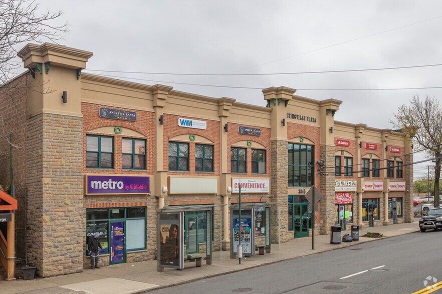 3845 Richmond Ave, Staten Island, NY à louer - Photo de l’immeuble – Image 3 sur 37