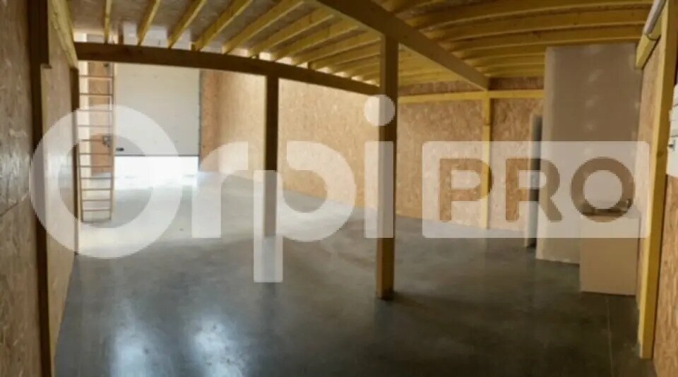 Local d’activités dans Frontenas à louer - Photo de l’immeuble – Image 3 sur 13
