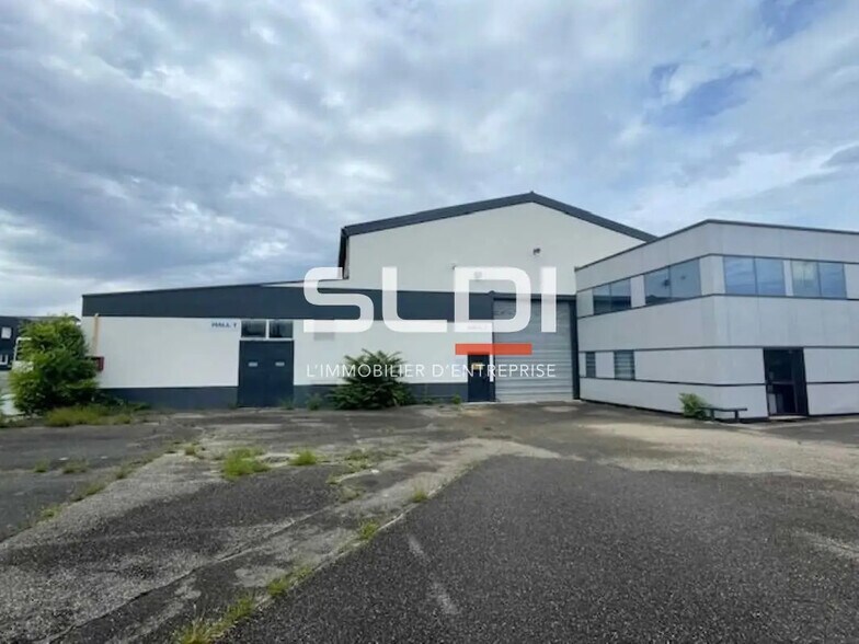 Local d'activités dans Rillieux-la-Pape à vendre - Photo de l’immeuble – Image 1 sur 6